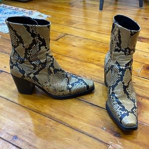 Zara Snakeskin Ankle boot